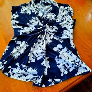 Rafaella XL Navy & White Sleeveless Twist Front Summer Top